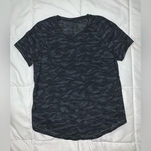 Lululemon dark camo top